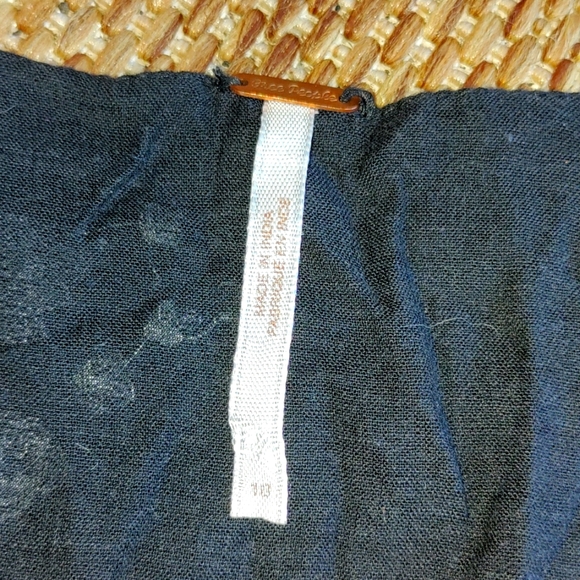 Really cute, Free People ... - Picture 2 of 4